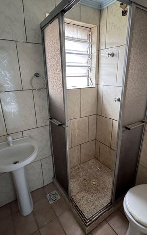Apartamento à venda com 48m², 2 quartos e sem vaga Apartamento à venda com 48m², 2 quartos e sem vagaBanheiro