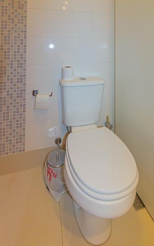 Apartamento à venda com 107m², 2 quartos e 1 vaga Apartamento à venda com 107m², 2 quartos e 1 vagaBanheiro da Suíte 1
