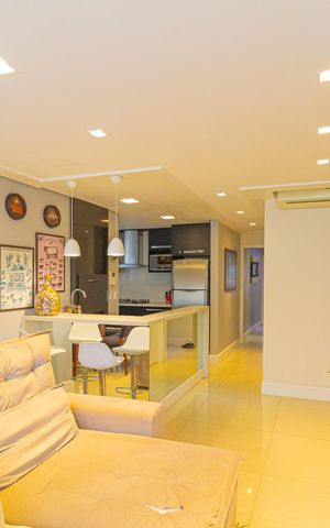 Apartamento à venda com 107m², 2 quartos e 1 vaga Apartamento à venda com 107m², 2 quartos e 1 vagaSala