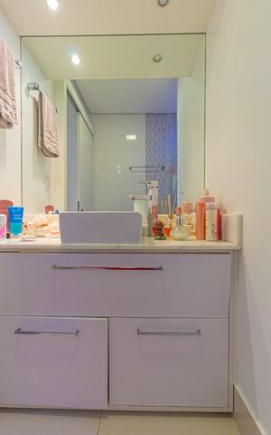 Apartamento à venda com 107m², 2 quartos e 1 vaga Apartamento à venda com 107m², 2 quartos e 1 vagaBanheiro da Suíte 1