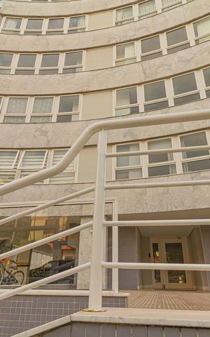 Apartamento à venda com 107m², 2 quartos e 1 vaga Apartamento à venda com 107m², 2 quartos e 1 vagaFachada