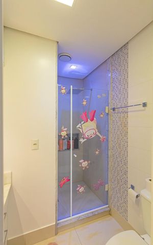 Apartamento à venda com 107m², 2 quartos e 1 vaga Apartamento à venda com 107m², 2 quartos e 1 vagaBanheiro da Suíte 1