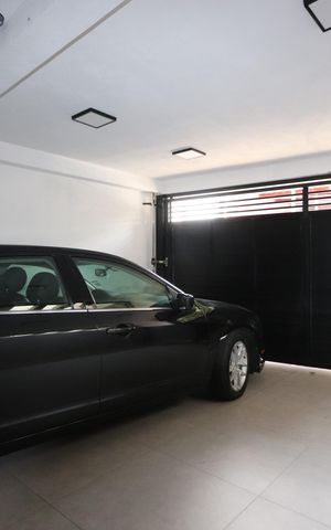 Casa à venda com 300m², 3 quartos e 2 vagasGaragem