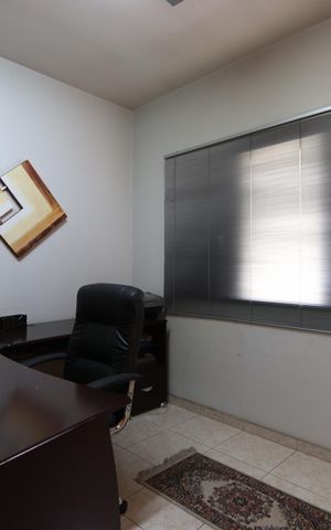 Casa à venda com 300m², 3 quartos e 2 vagasSuíte 3