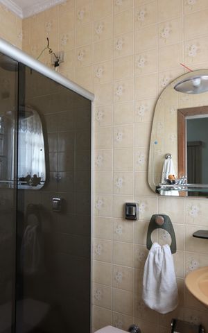 Casa à venda com 300m², 3 quartos e 2 vagasBanheiro da Suíte 2
