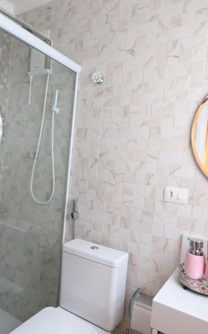 Casa à venda com 300m², 3 quartos e 2 vagasBanheiro da Suíte 1