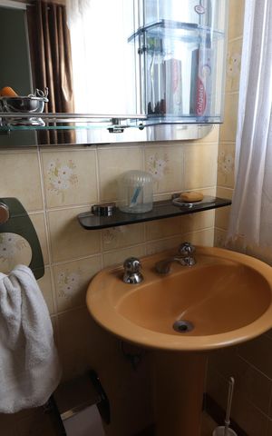 Casa à venda com 300m², 3 quartos e 2 vagasBanheiro da Suíte 2
