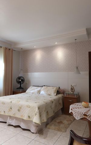 Casa à venda com 300m², 3 quartos e 2 vagasSuíte 1