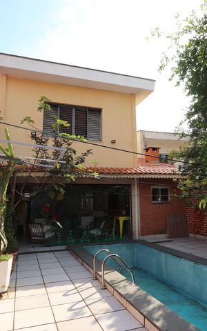 Casa à venda com 300m², 3 quartos e 2 vagasÁrea de Lazer