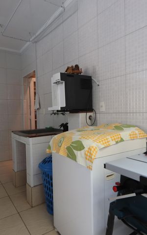 Casa à venda com 300m², 3 quartos e 2 vagasLavanderia
