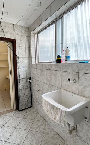 Apartamento para alugar com 90m², 2 quartos e 1 vaga Apartamento para alugar com 90m², 2 quartos e 1 vagaCozinha e Área de Serviço