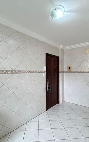 Apartamento para alugar com 90m², 2 quartos e 1 vaga Apartamento para alugar com 90m², 2 quartos e 1 vagaCozinha e Área de Serviço
