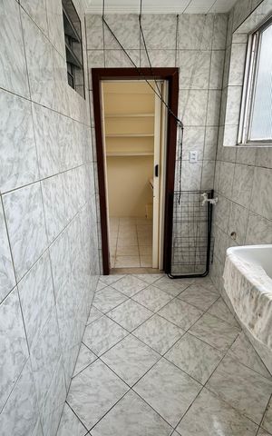 Apartamento para alugar com 90m², 2 quartos e 1 vaga Apartamento para alugar com 90m², 2 quartos e 1 vagaCozinha e Área de Serviço