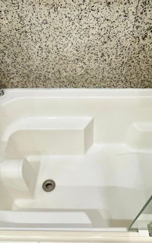 Studio à venda com 30m², 1 quarto e 1 vaga Studio à venda com 30m², 1 quarto e 1 vagaBanheiro
