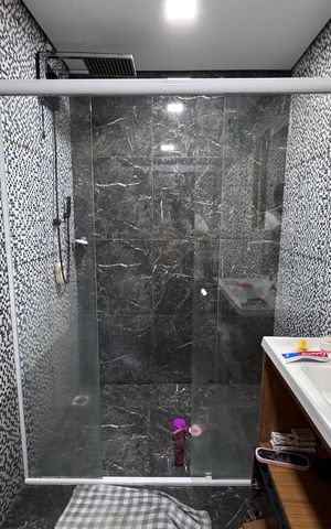 Casa à venda com 140m², 2 quartos e 4 vagas Casa à venda com 140m², 2 quartos e 4 vagasBanheiro