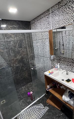 Casa à venda com 140m², 2 quartos e 4 vagas Casa à venda com 140m², 2 quartos e 4 vagasBanheiro