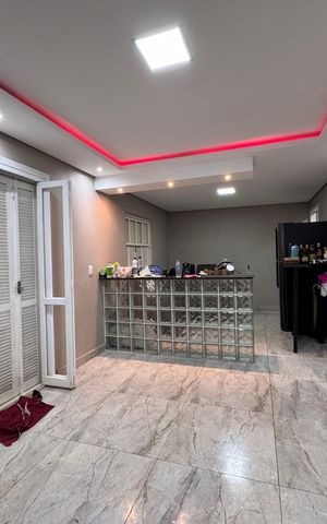 Casa à venda com 140m², 2 quartos e 4 vagas Casa à venda com 140m², 2 quartos e 4 vagasCozinha