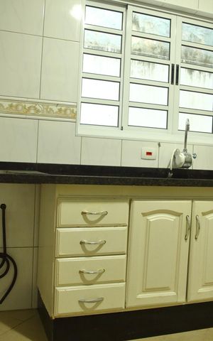 Casa para alugar com 246m², 3 quartos e 1 vagaCozinha - Armários