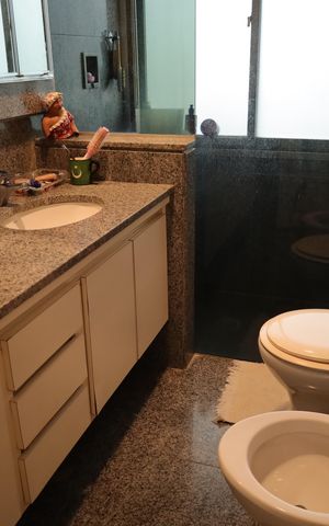 Apartamento à venda com 411m², 7 quartos e 3 vagasBanheiro Suíte 2
