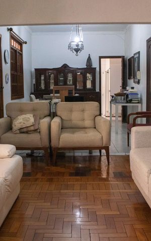 Casa à venda com 300m², 4 quartos e 1 vaga Casa à venda com 300m², 4 quartos e 1 vagaSala