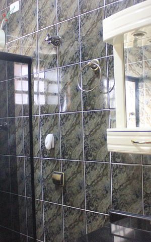 Casa à venda com 213m², 3 quartos e 4 vagasBanheiro da Suíte