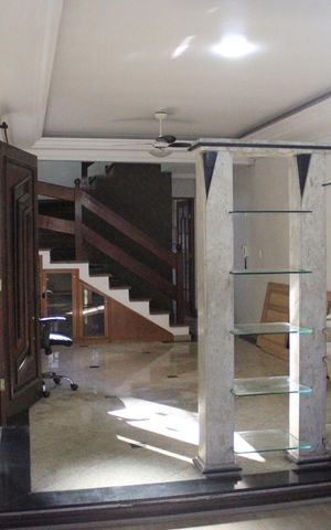 Casa à venda com 213m², 3 quartos e 4 vagasSala