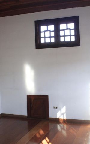 Casa à venda com 213m², 3 quartos e 4 vagasSótão