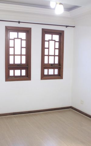 Casa à venda com 213m², 3 quartos e 4 vagasSala