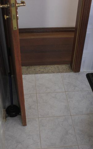 Casa à venda com 213m², 3 quartos e 4 vagasBanheiro 2