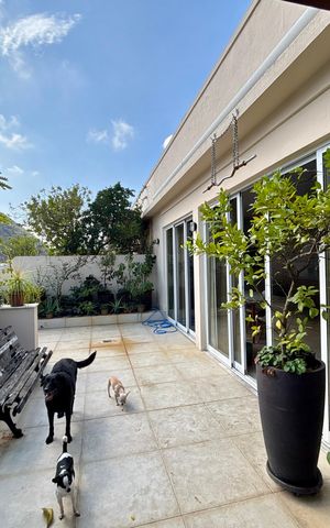 Apartamento à venda com 144m², 4 quartos e 1 vaga Apartamento à venda com 144m², 4 quartos e 1 vagaVaranda da Sala 2
