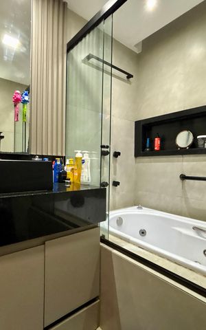 Apartamento à venda com 144m², 4 quartos e 1 vaga Apartamento à venda com 144m², 4 quartos e 1 vagaBanheiro social 1