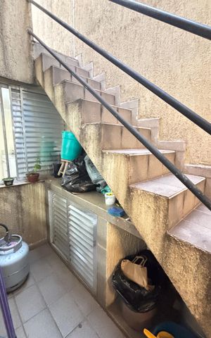 Casa à venda com 210m², 3 quartos e 1 vagaEscada Externa