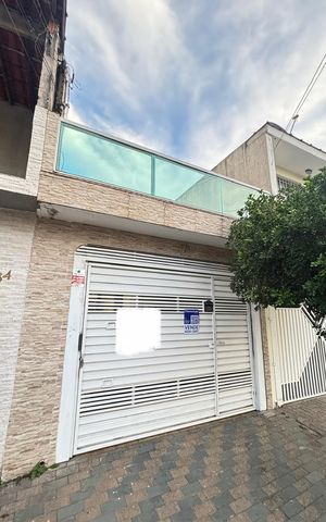 Casa à venda com 210m², 3 quartos e 1 vagaFachada