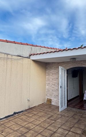 Casa à venda com 210m², 3 quartos e 1 vagaQuarto 1 Varanda