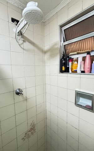 Casa à venda com 210m², 3 quartos e 1 vagaBanheiro da Suíte 2