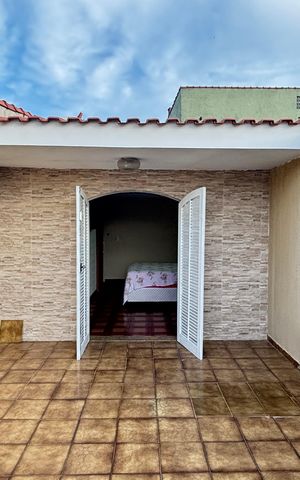 Casa à venda com 210m², 3 quartos e 1 vagaQuarto 1 Varanda