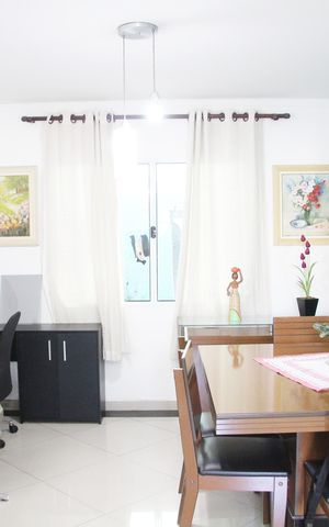 Casa à venda com 241m², 3 quartos e 3 vagasSala