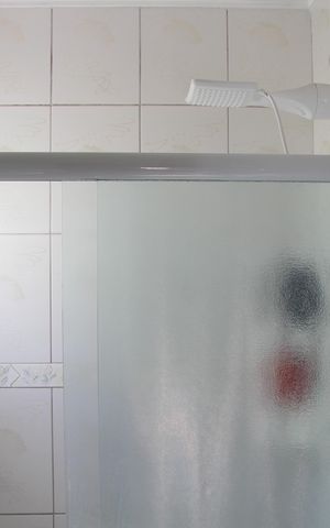 Casa à venda com 241m², 3 quartos e 3 vagasBanheiro da Suíte 2