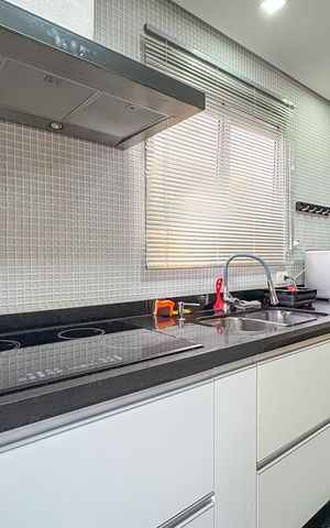 Apartamento à venda com 147m², 3 quartos e 2 vagas Apartamento à venda com 147m², 3 quartos e 2 vagasCozinha
