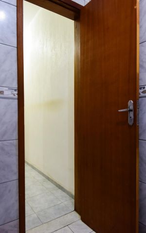 Apartamento à venda com 90m², 2 quartos e 4 vagas Apartamento à venda com 90m², 2 quartos e 4 vagasBanheiro