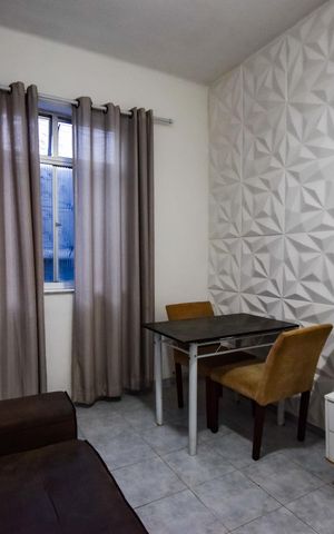 Apartamento à venda com 90m², 2 quartos e 4 vagas Apartamento à venda com 90m², 2 quartos e 4 vagasSala