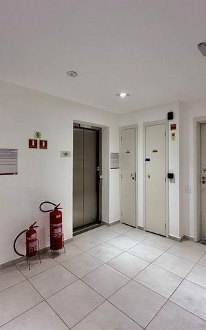 Apartamento à venda com 92m², 1 quarto e 1 vaga Apartamento à venda com 92m², 1 quarto e 1 vagaHall Apartamento
