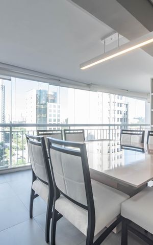 Apartamento para alugar com 146m², 3 quartos e 2 vagasVaranda