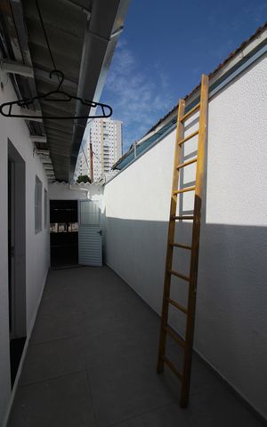 Casa à venda com 100m², 2 quartos e 1 vagaÁrea de Serviço