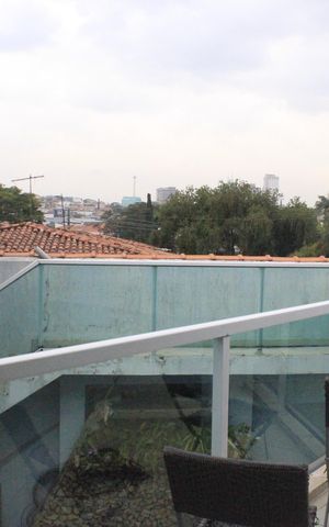 Casa à venda com 315m², 4 quartos e 6 vagasVaranda da Suíte 4