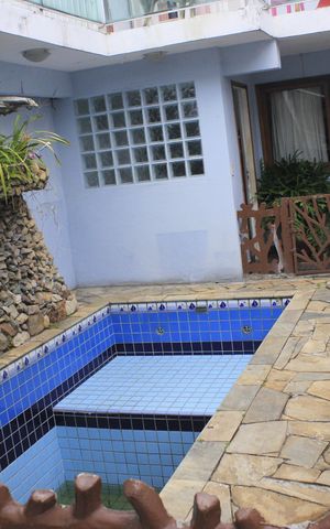Casa à venda com 315m², 4 quartos e 6 vagasQuintal com piscina