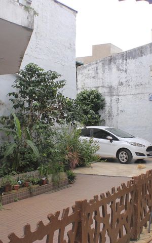 Casa à venda com 315m², 4 quartos e 6 vagasQuintal com piscina