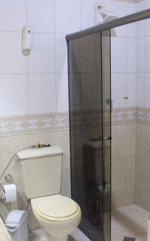 Casa à venda com 315m², 4 quartos e 6 vagasBanheiro da Suíte 4