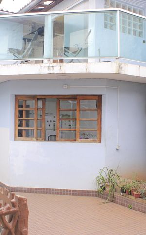 Casa à venda com 315m², 4 quartos e 6 vagasQuintal com piscina