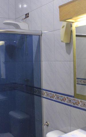 Casa à venda com 315m², 4 quartos e 6 vagasBanheiro da Suíte 2